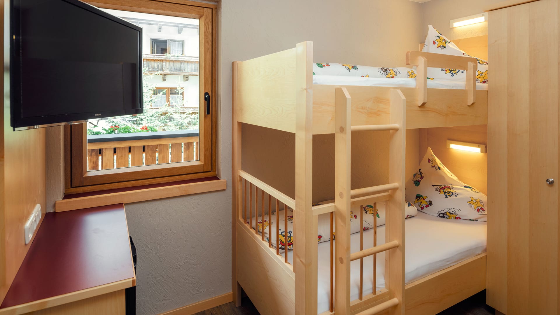 Babyhotel En Kinderhotel Laurentius In Fiss Tirol Oostenrijk